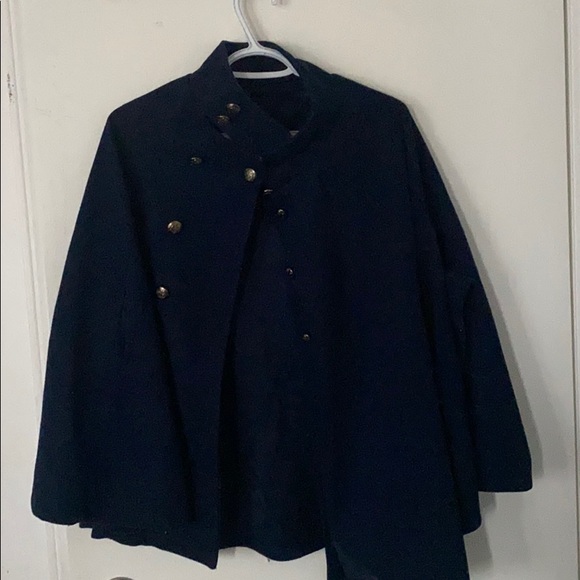 Poncho - Picture 1 of 3